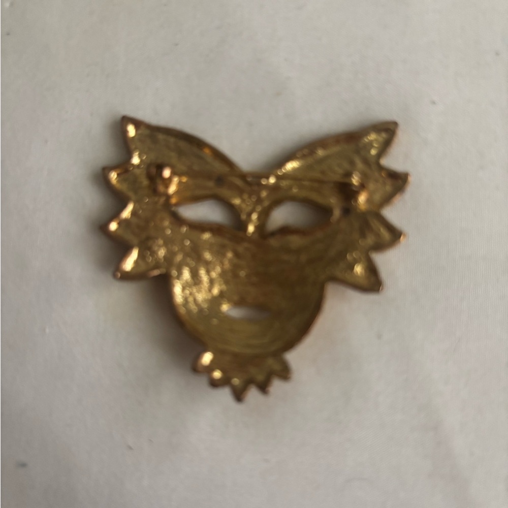 Gold Mask Brooch - Picture 2 of 2